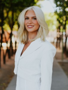 Haylie headshot
