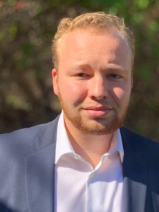 Headshot of Ethan Ten